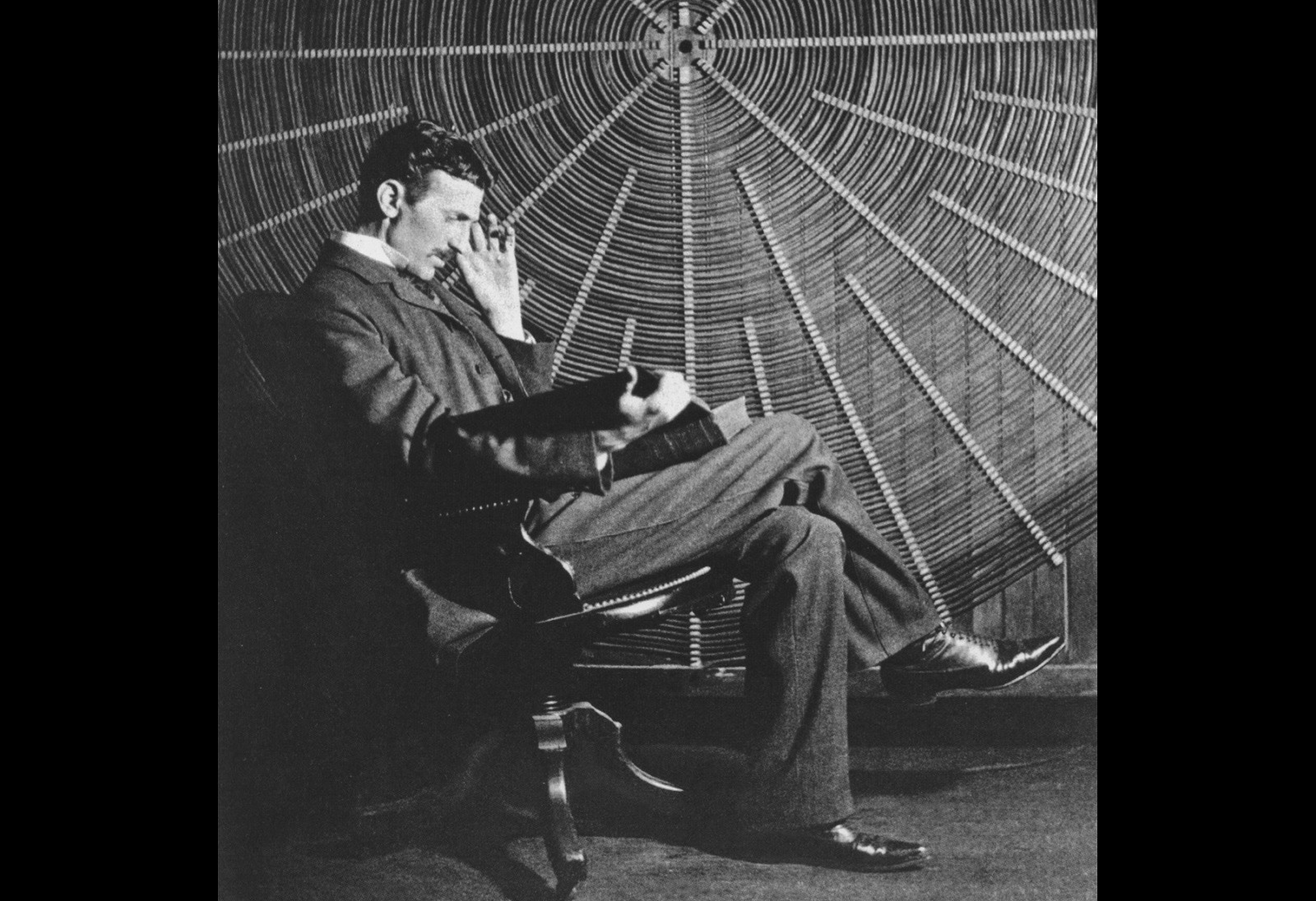 Nikola Tesla i pozaziemski sygnał. Czym była wiadomość odebrana przez legendarnego naukowca?